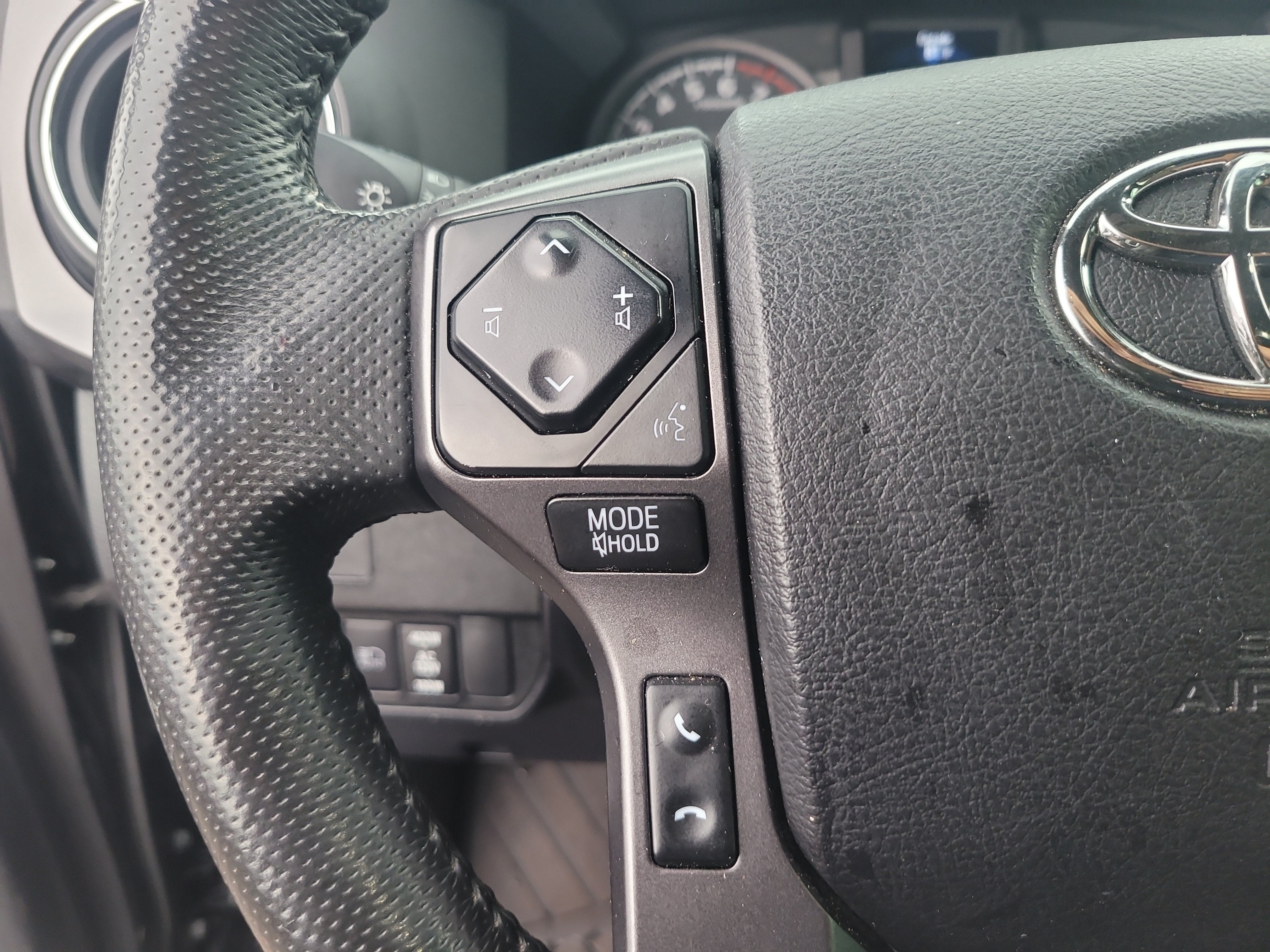2022 Toyota Tacoma 2WD SR5