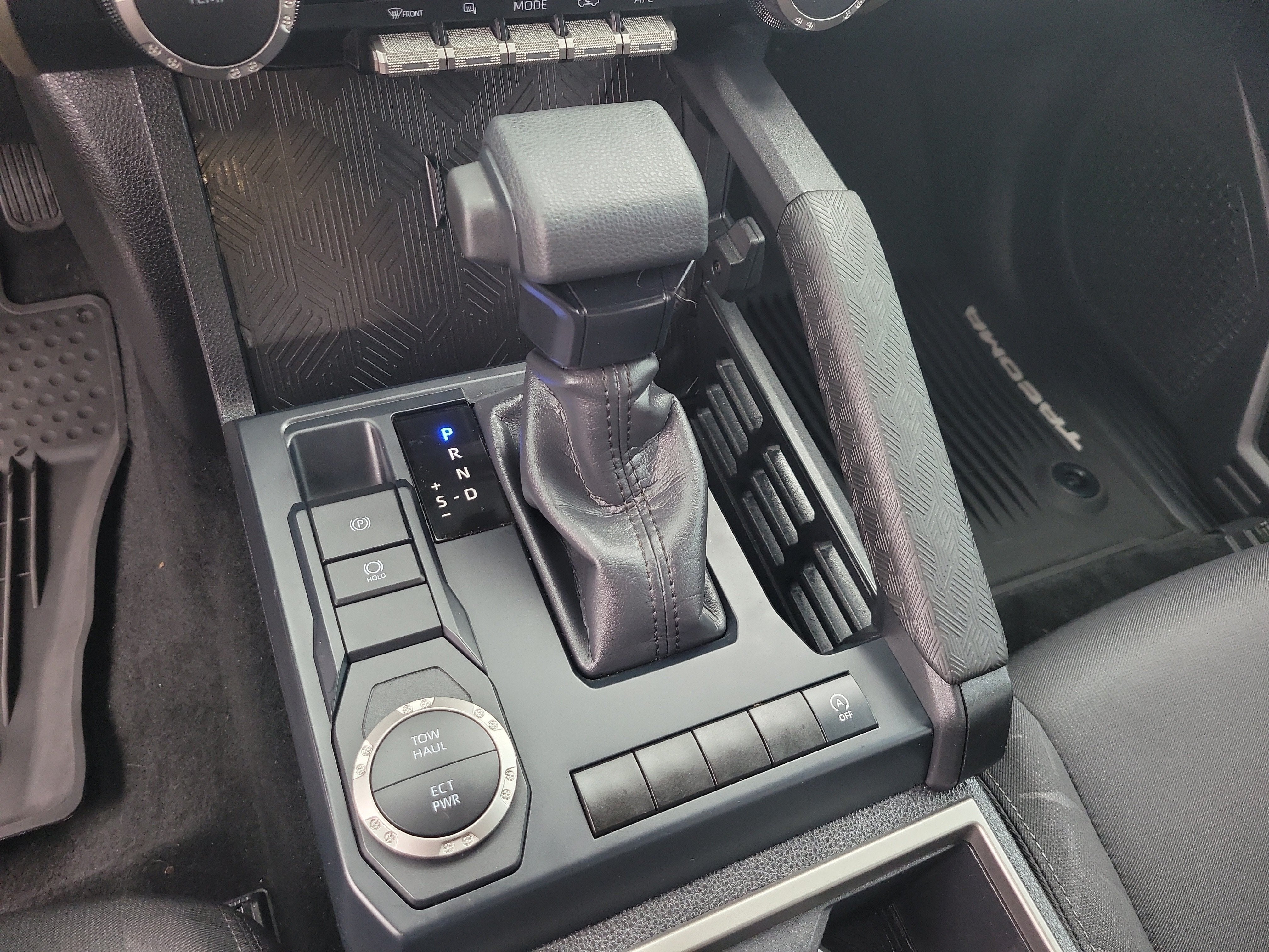 2025 Toyota Tacoma 2WD SR5