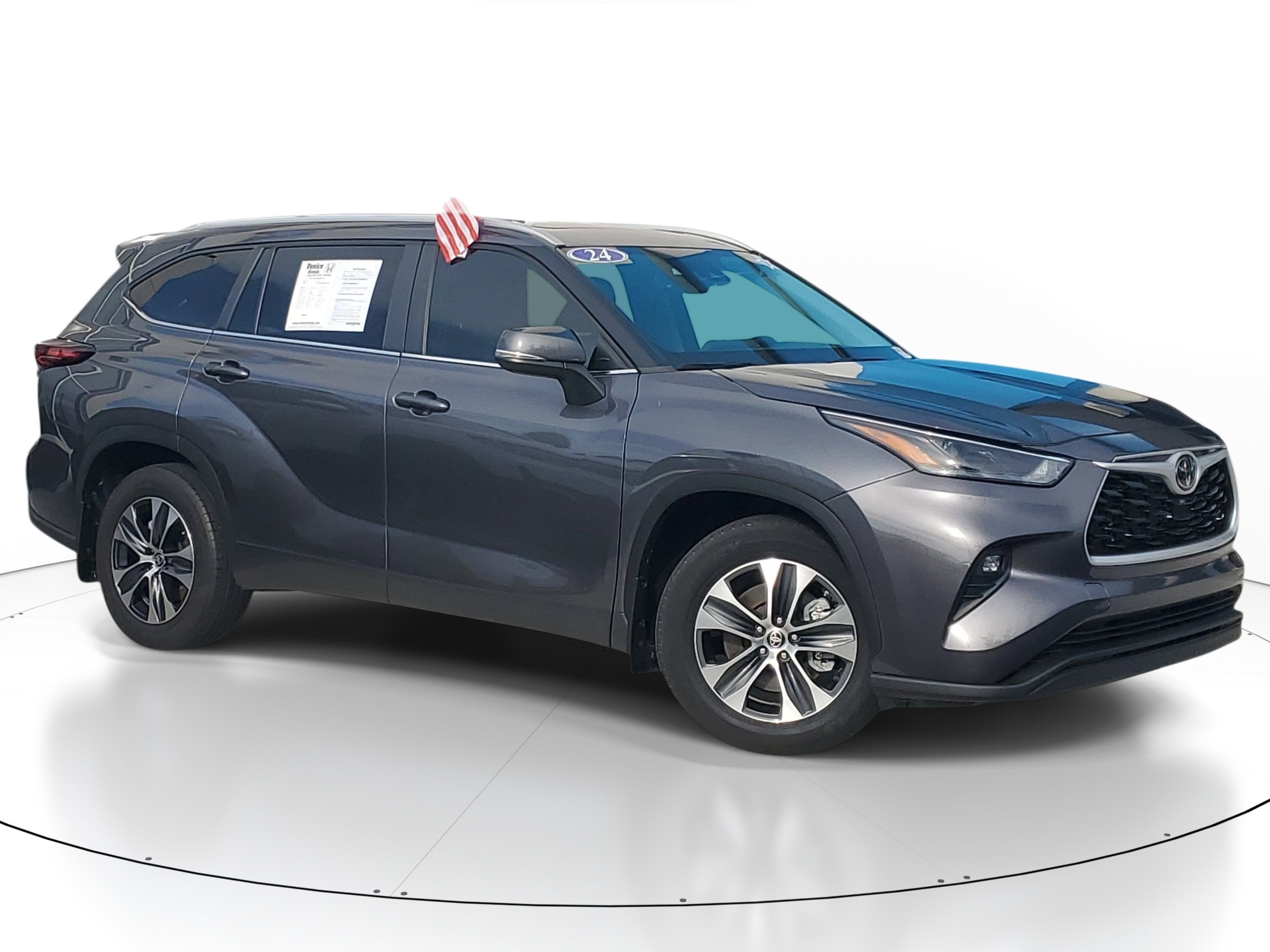 2024 Toyota Highlander LE