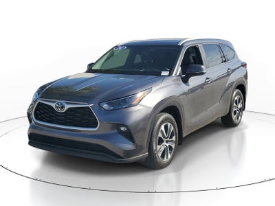 2024 Toyota Highlander LE