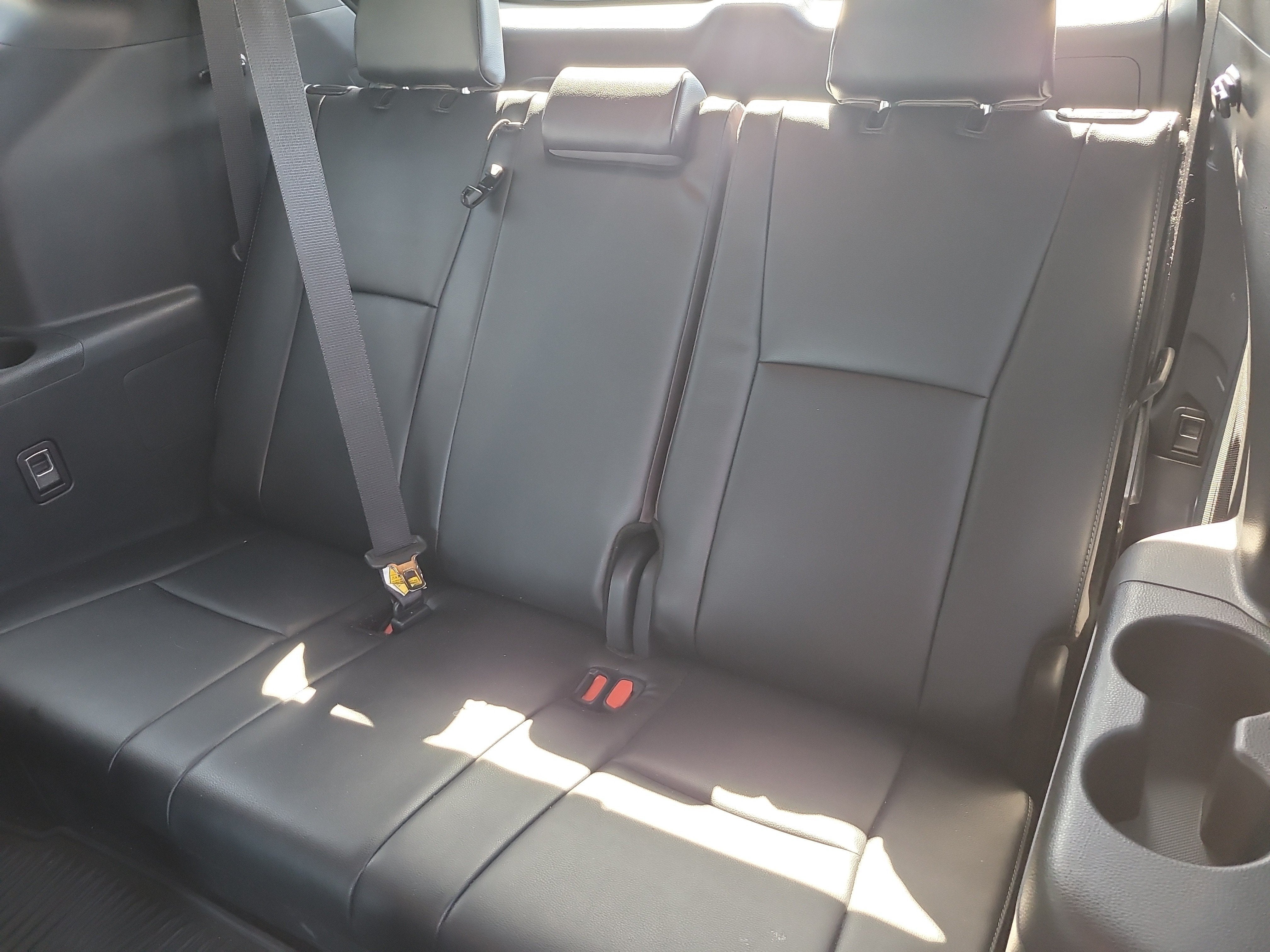 2025 Toyota Highlander LE