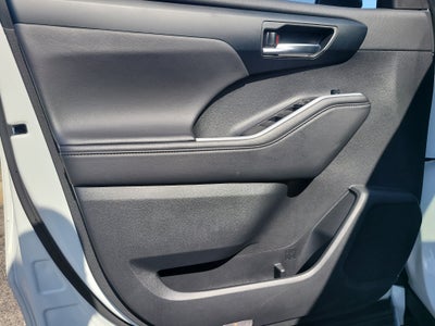 2025 Toyota Highlander LE