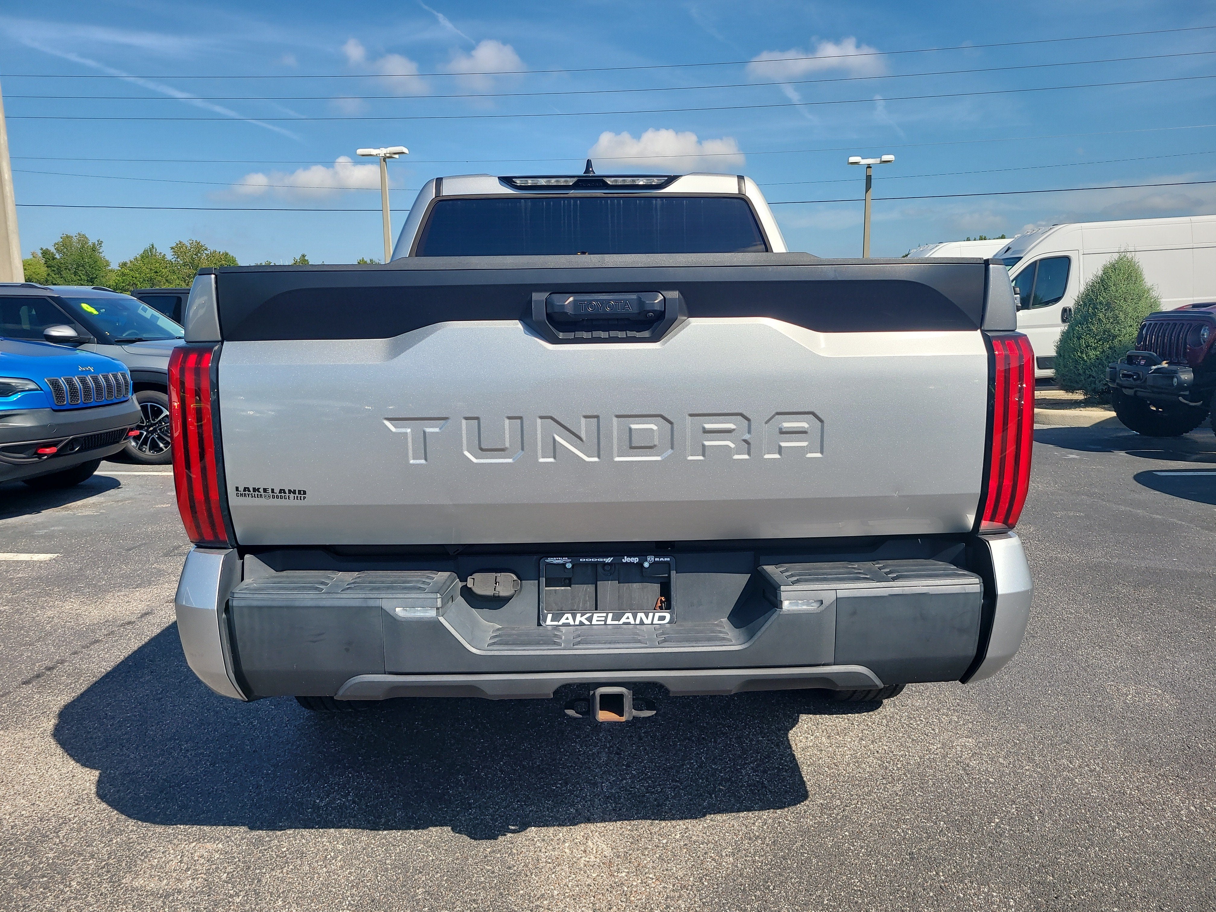 2022 Toyota Tundra 2WD SR5