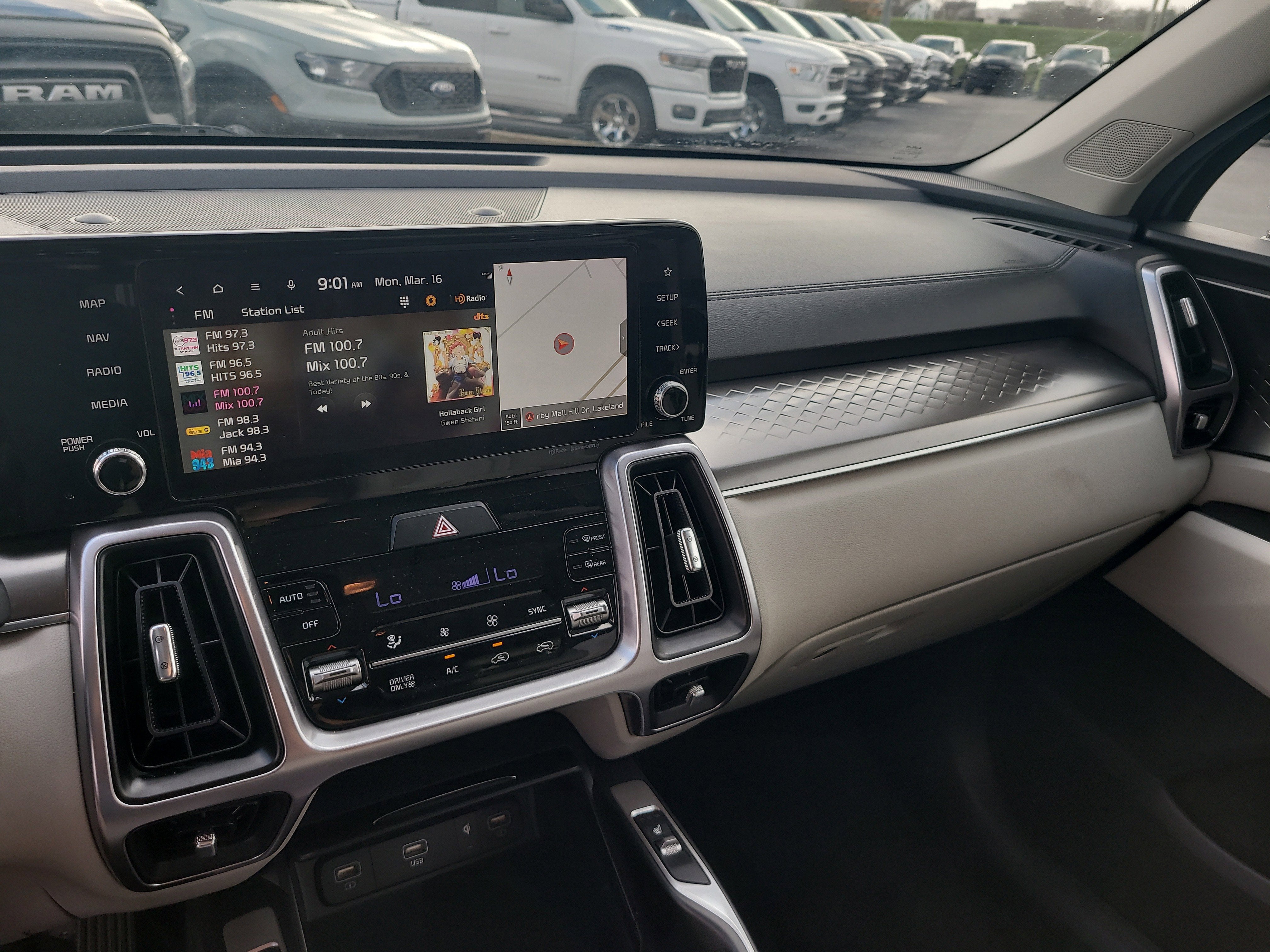 2023 Kia Sorento Hybrid EX