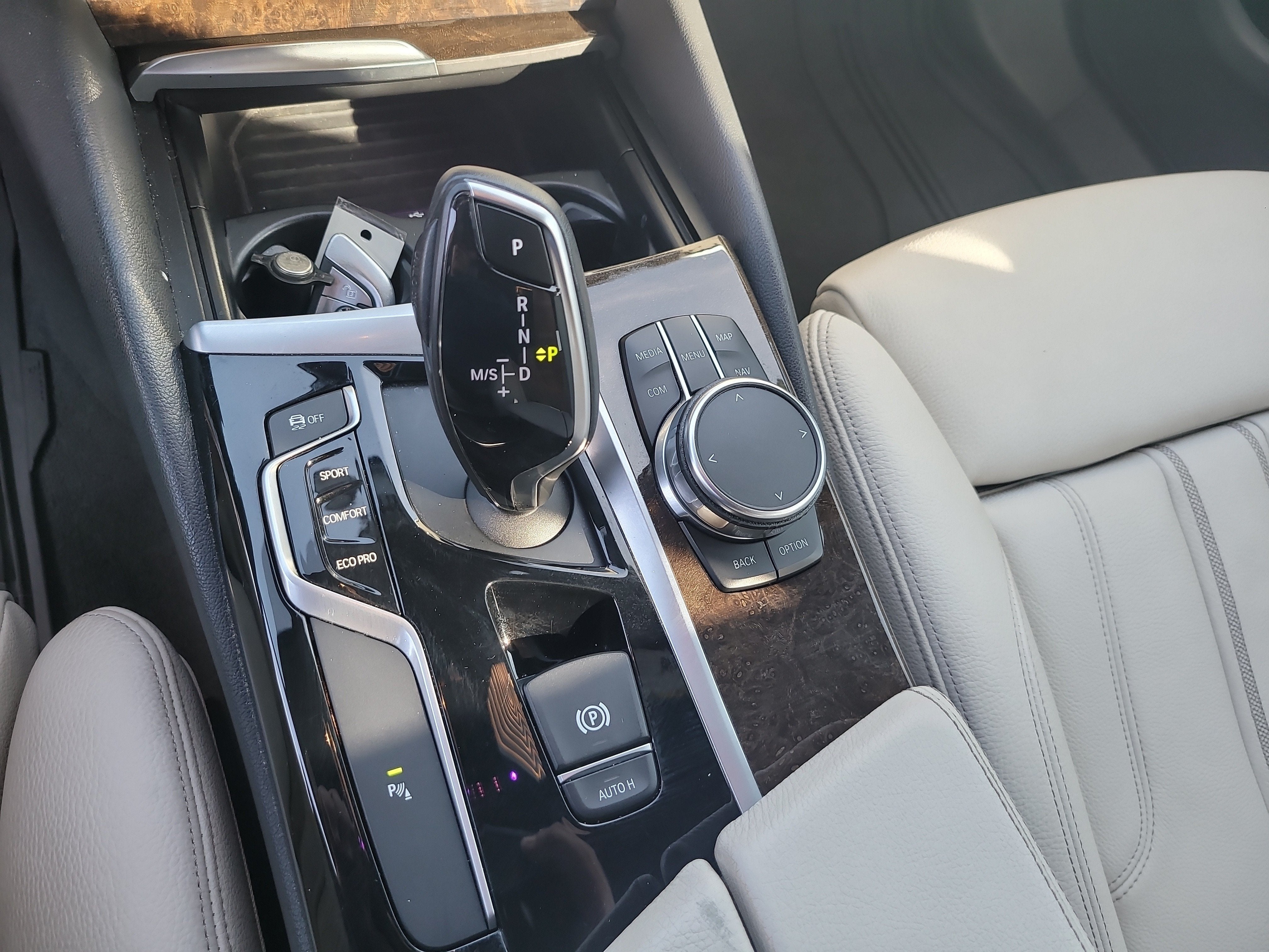 2018 BMW 5 Series 540i