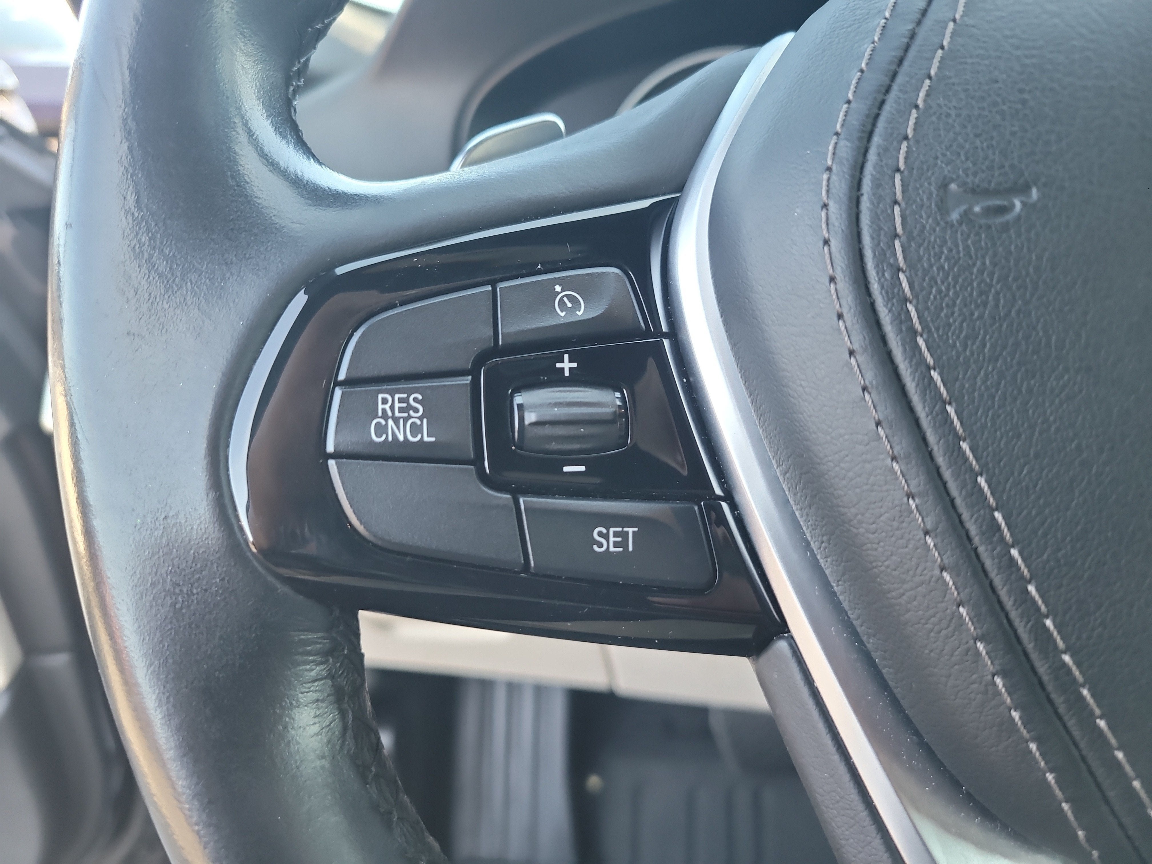 2018 BMW 5 Series 540i