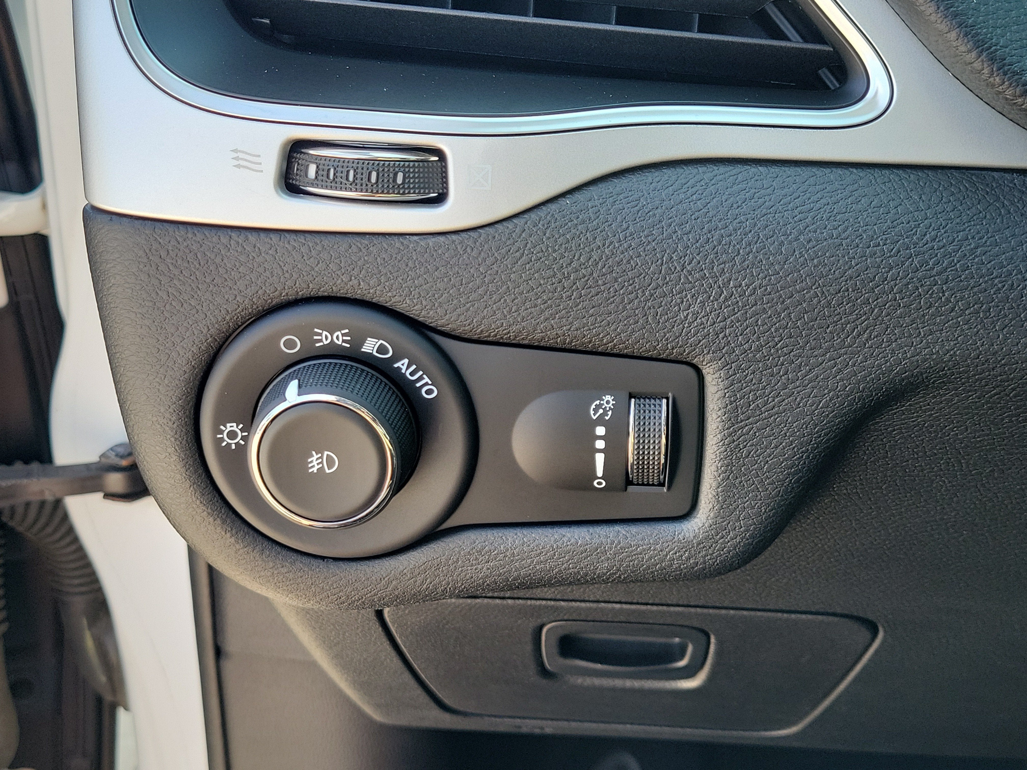2019 Jeep Cherokee Upland