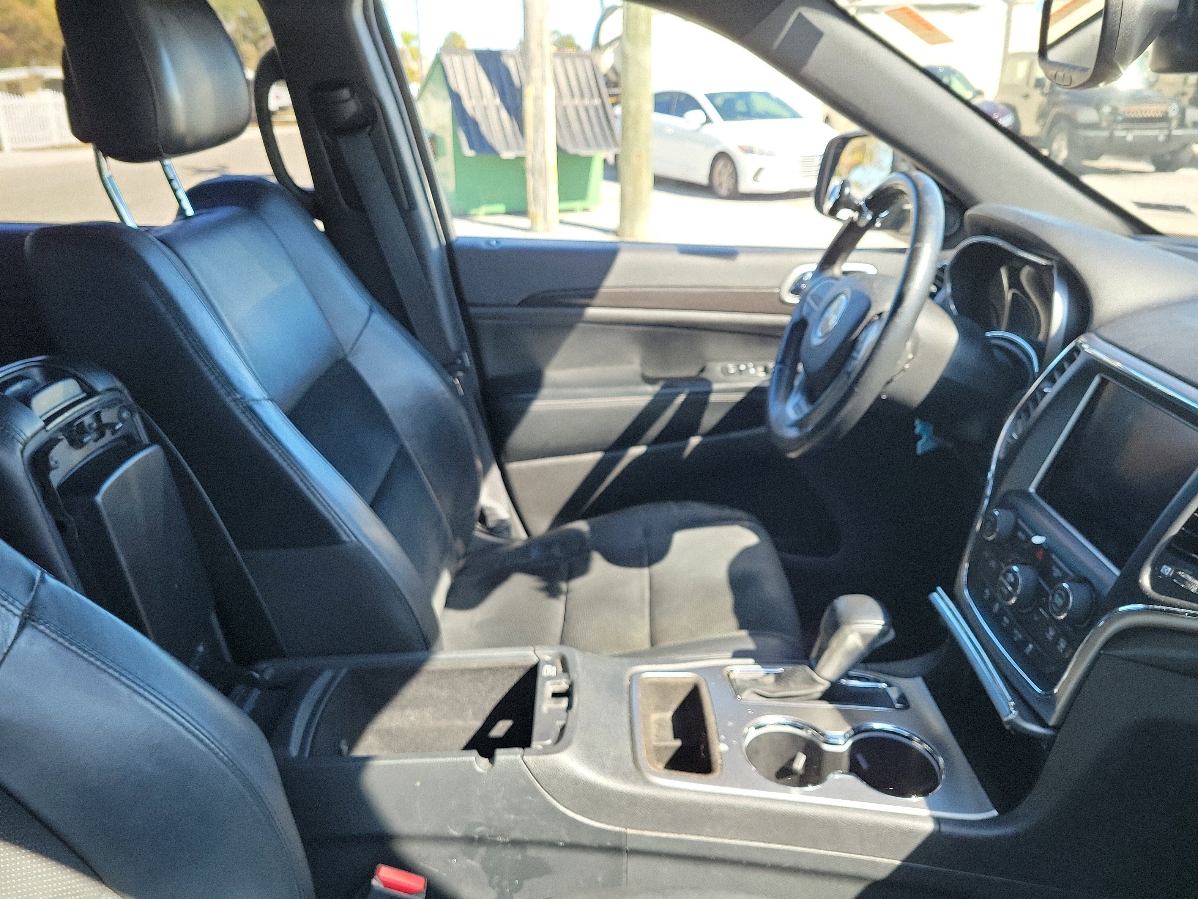 2018 Jeep Grand Cherokee Laredo E