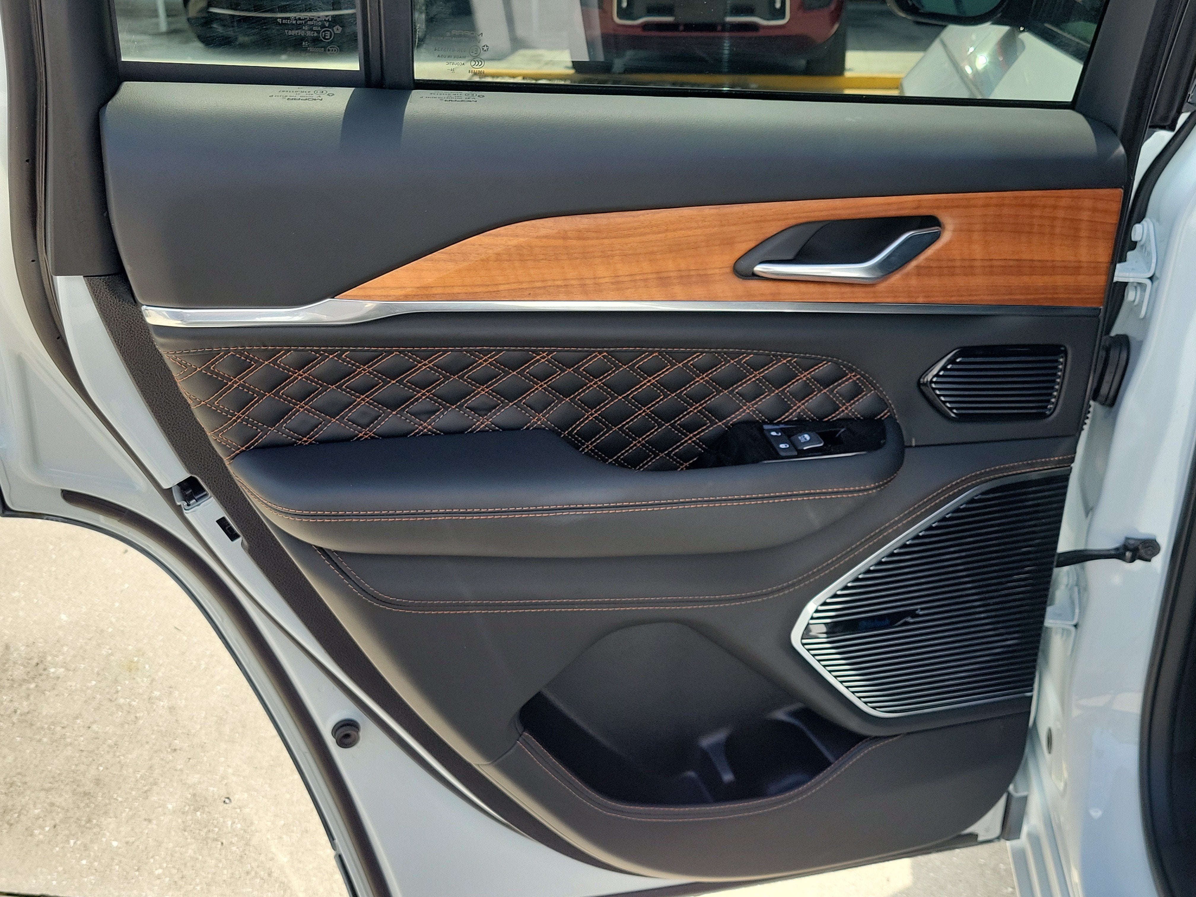 2025 Jeep Grand Cherokee Summit Reserve