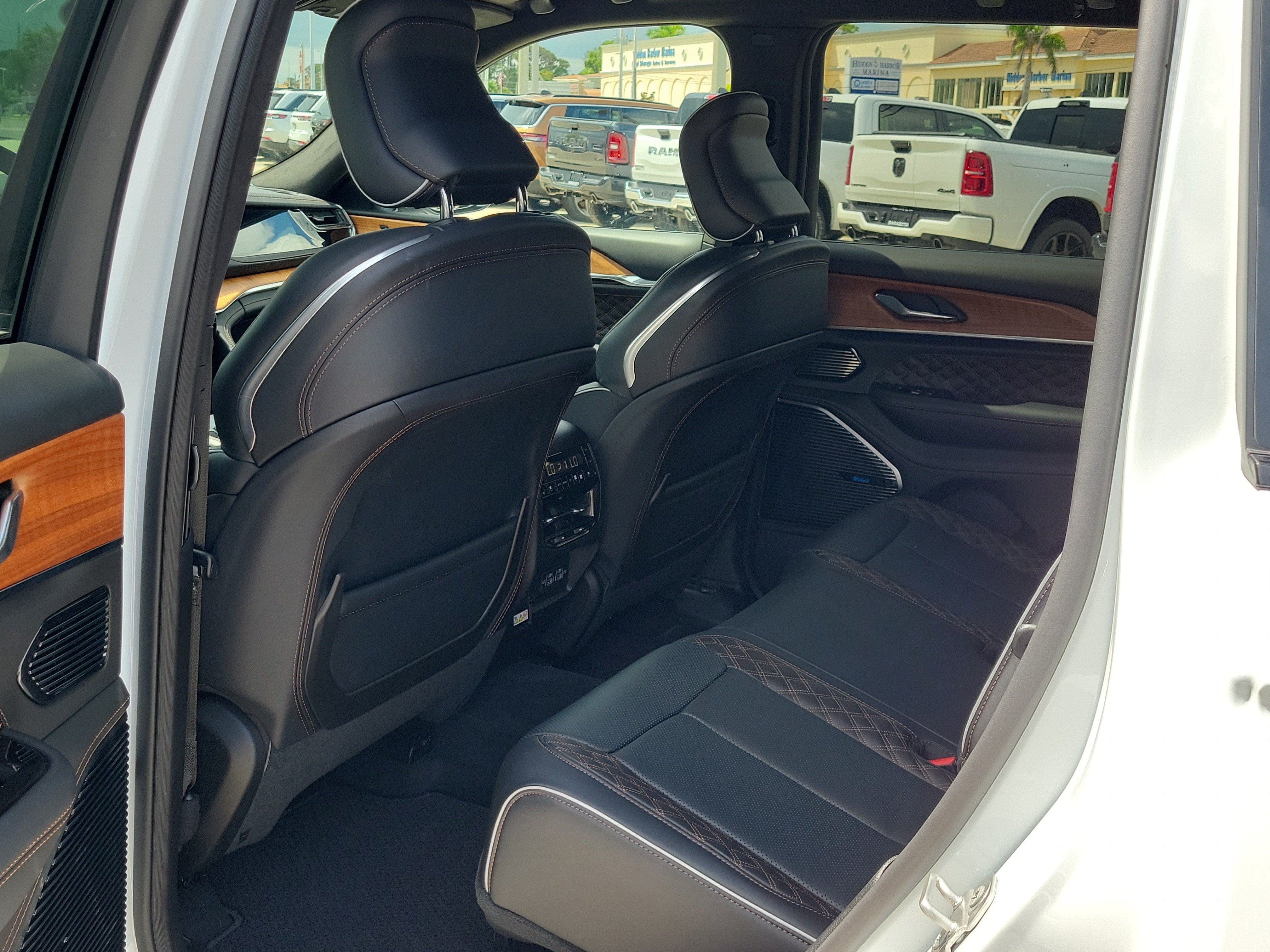 2025 Jeep Grand Cherokee Summit Reserve