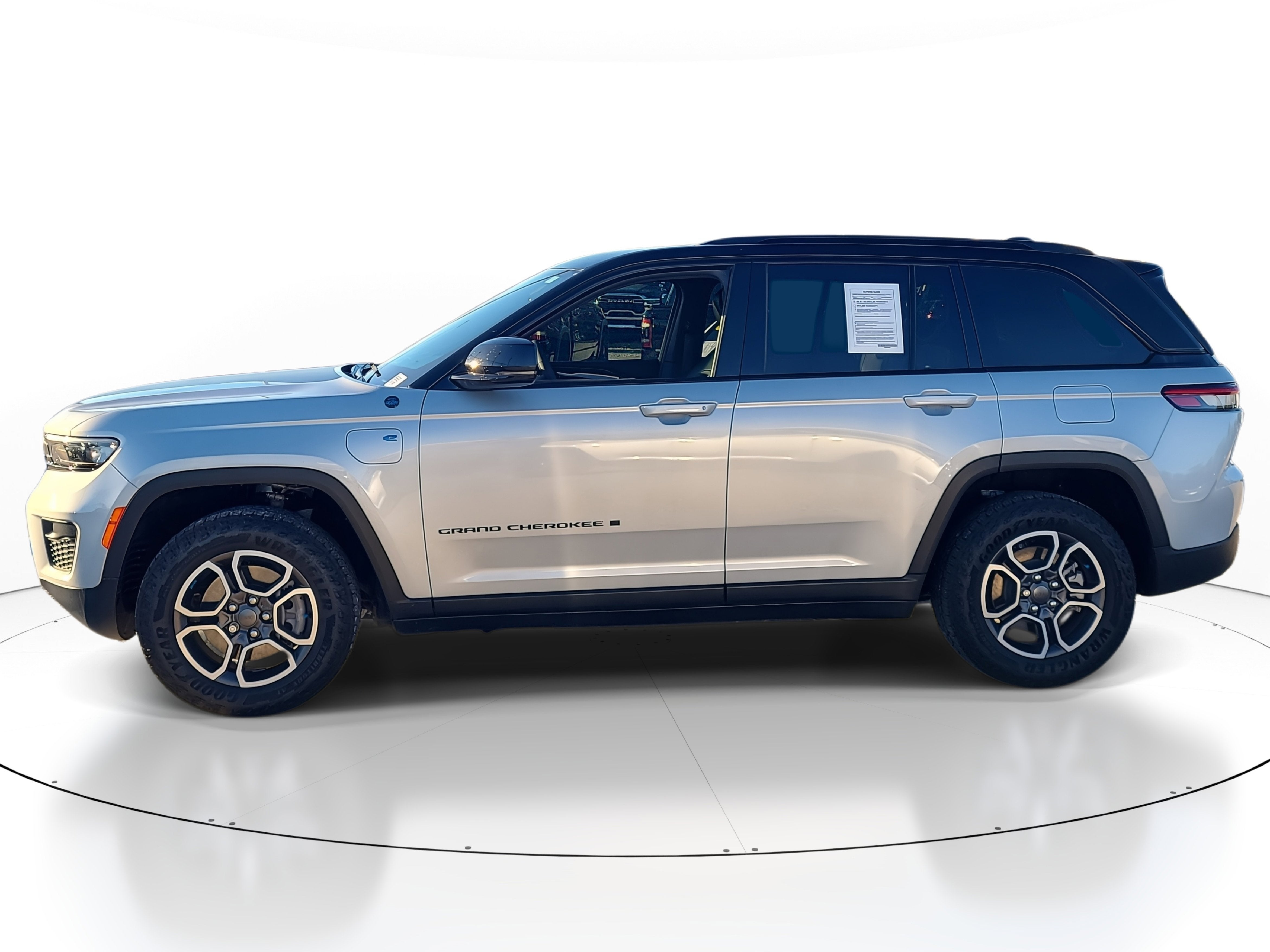 2024 Jeep Grand Cherokee 4xe Trailhawk