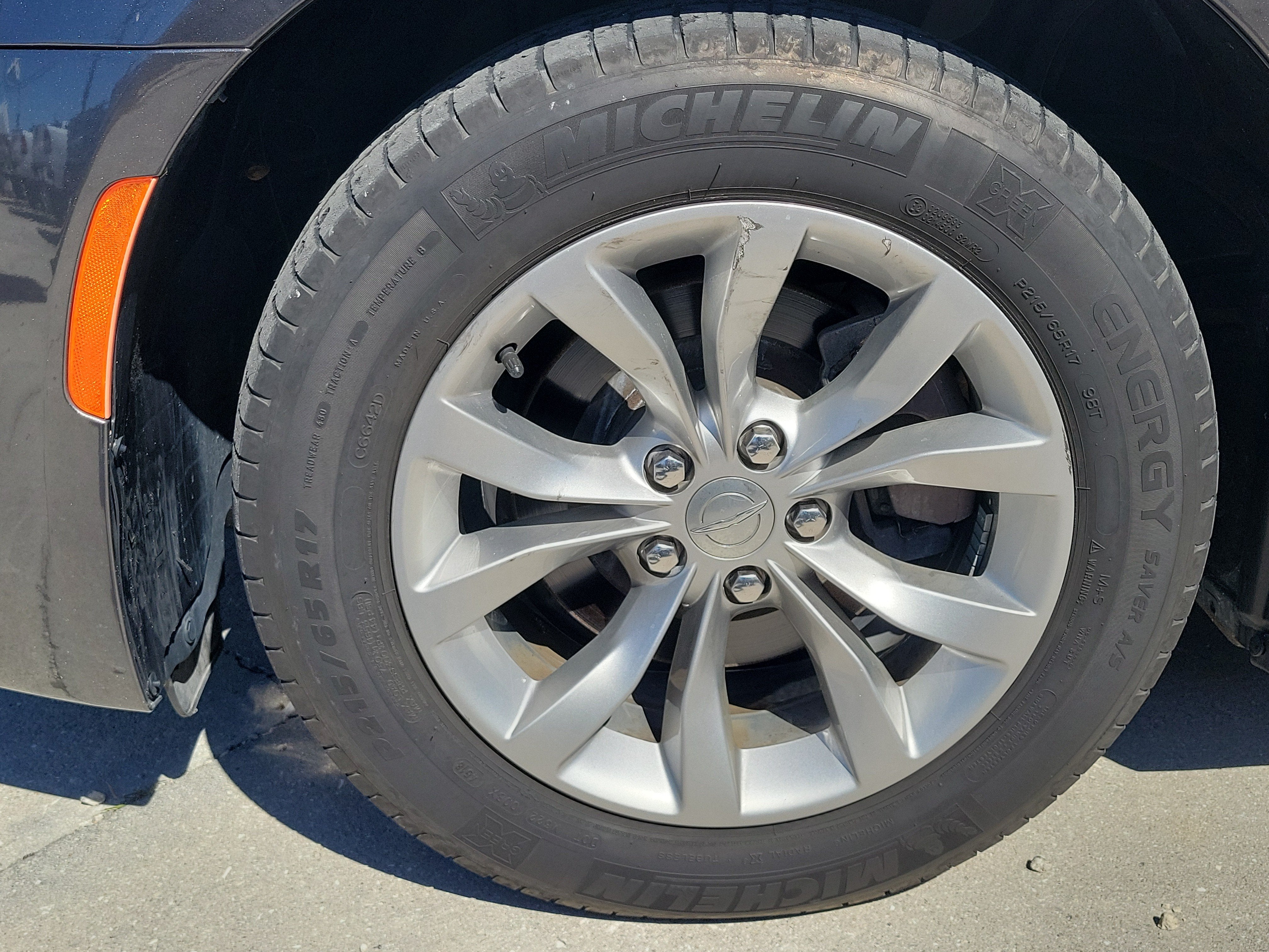 2019 Chrysler 300 Touring