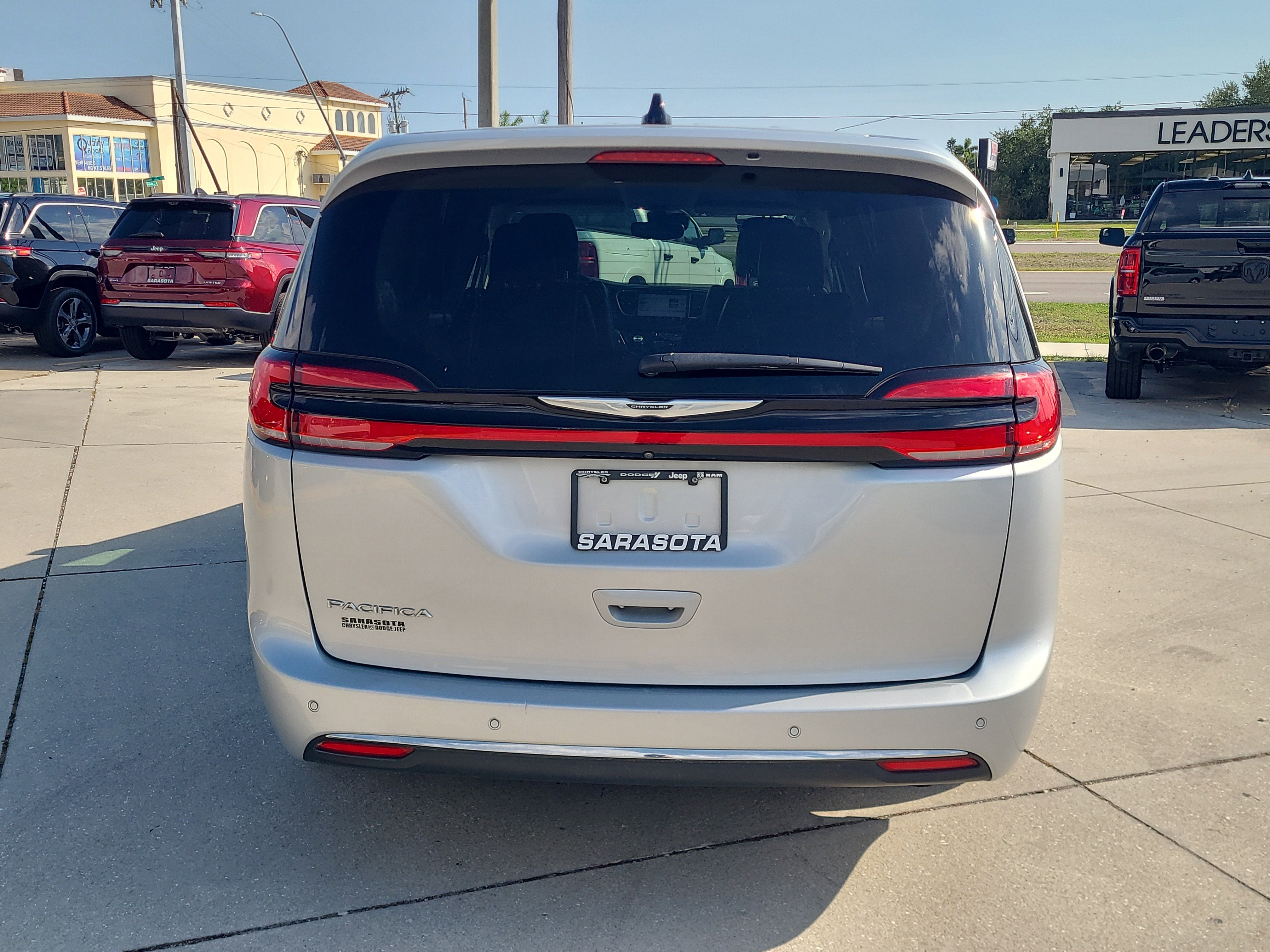 2023 Chrysler Pacifica Touring L