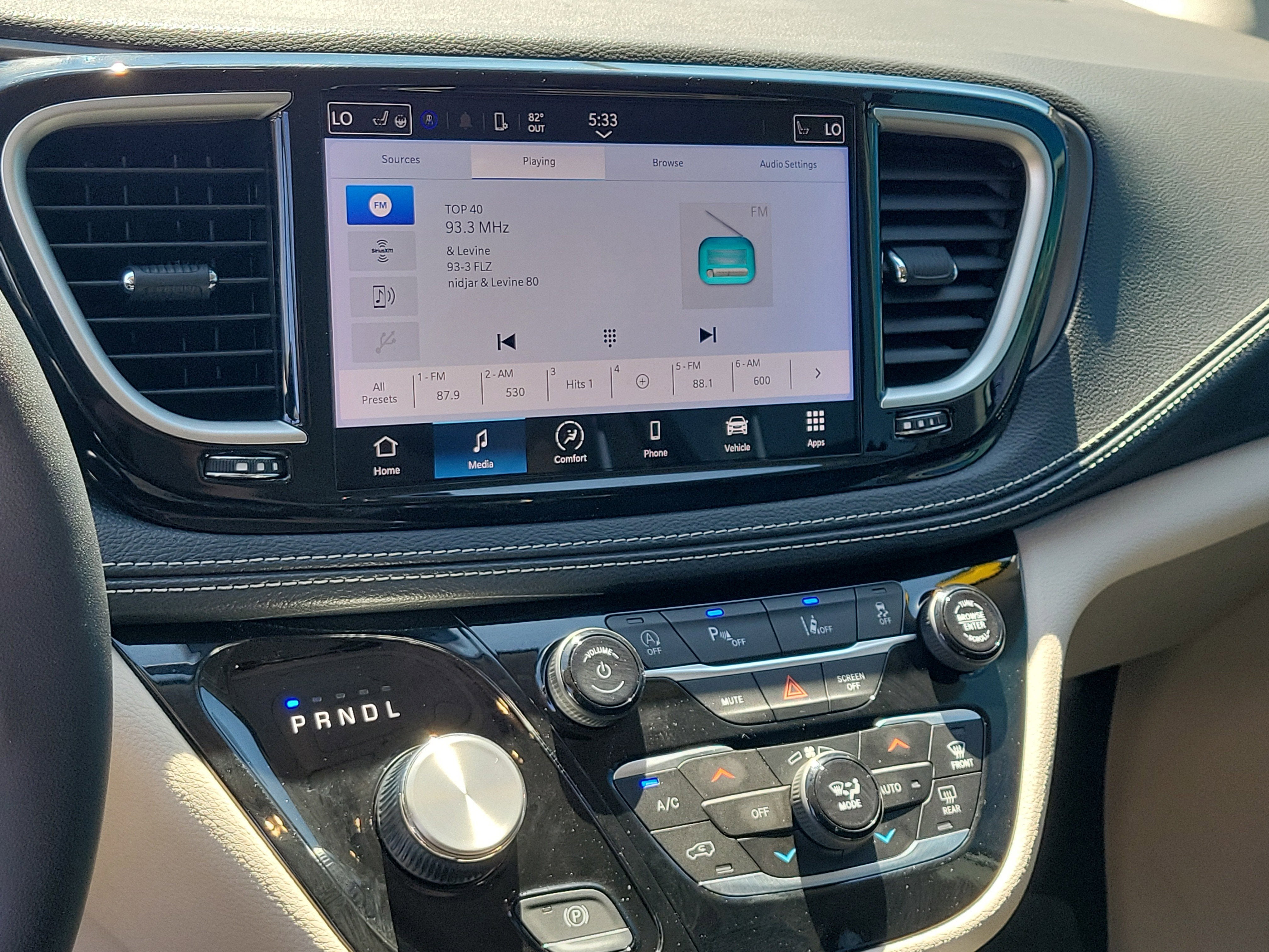 2024 Chrysler Pacifica Touring L