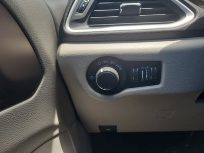 2024 Chrysler Voyager LX