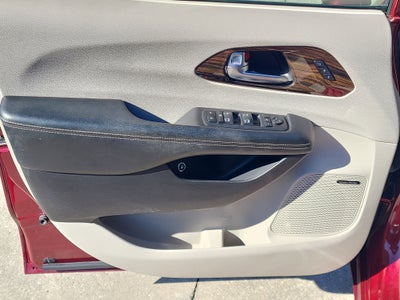 2021 Chrysler Pacifica Hybrid Limited