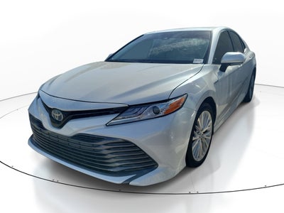 2020 Toyota Camry Hybrid XLE