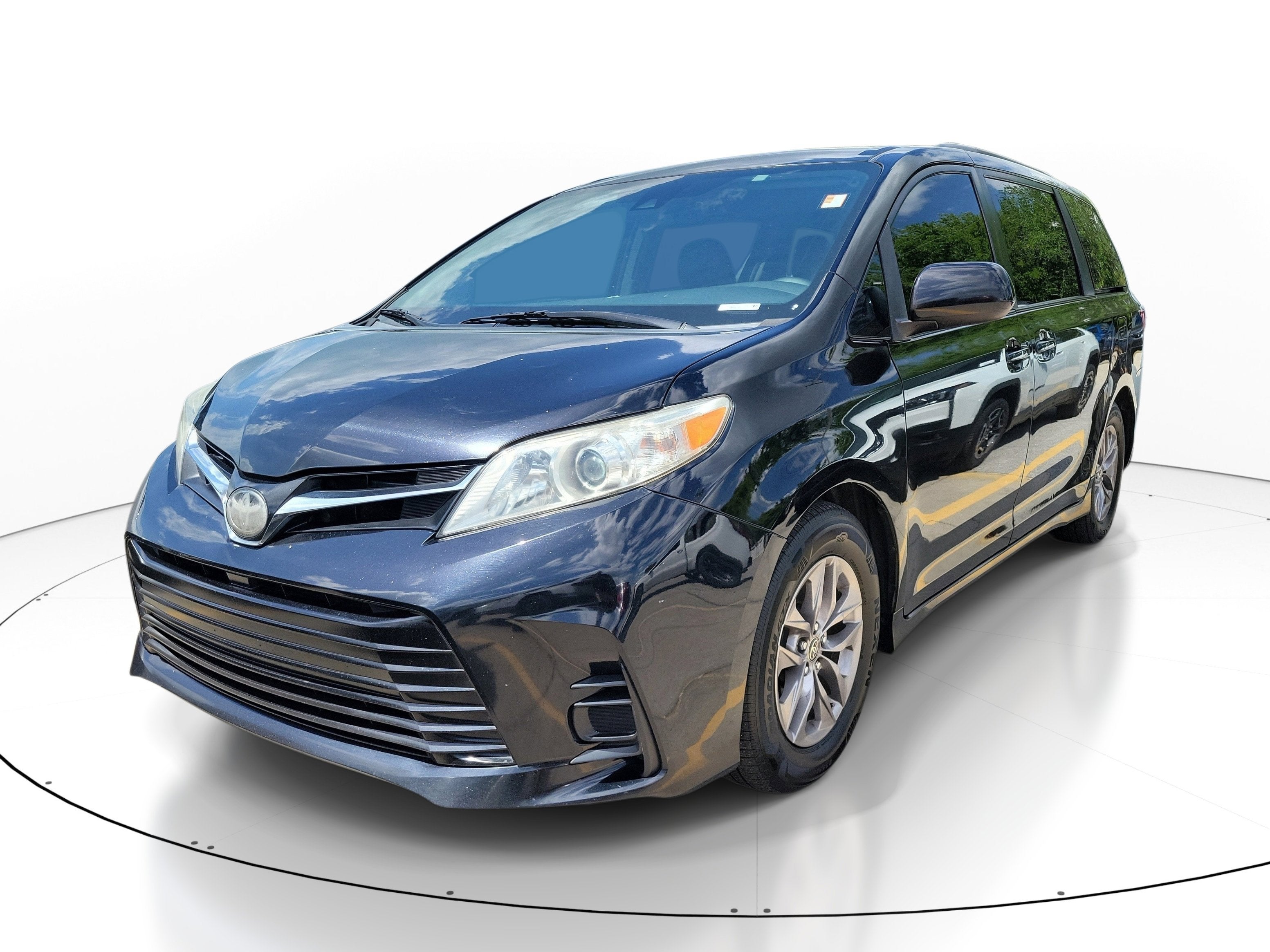 2019 Toyota Sienna LE Auto Access Seat