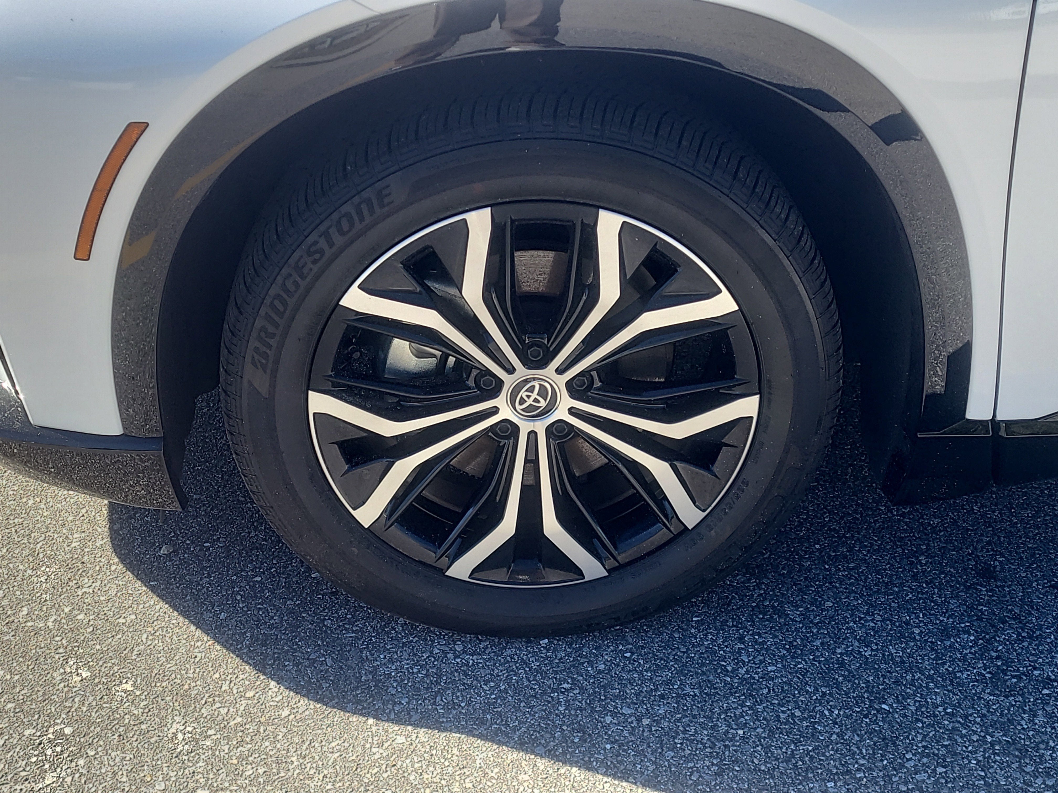 2025 Toyota Crown Signia XLE