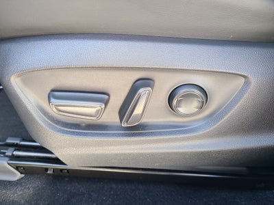 2025 Toyota Crown Signia XLE