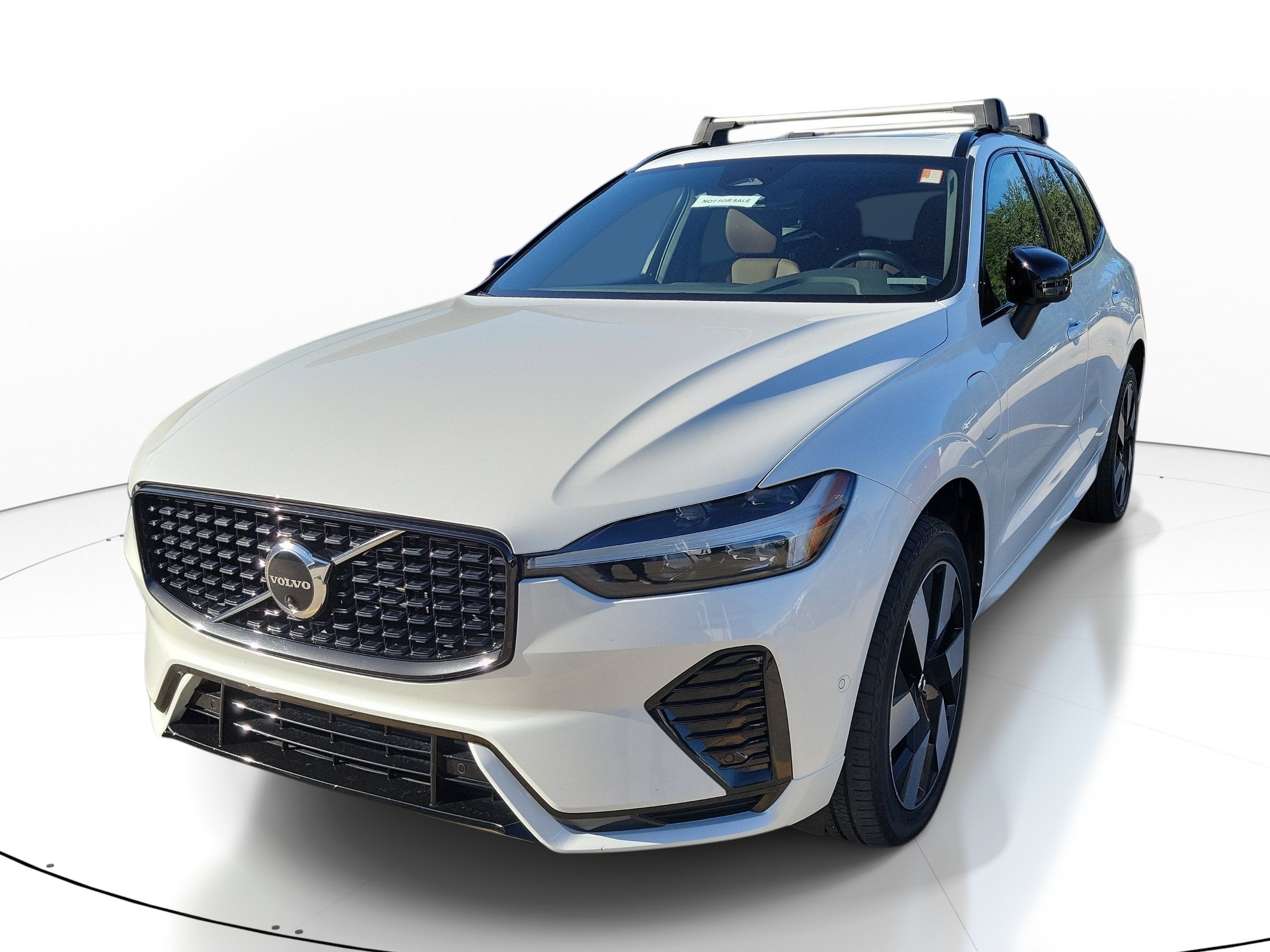 2025 Volvo XC60 Plug-In Hybrid Plus