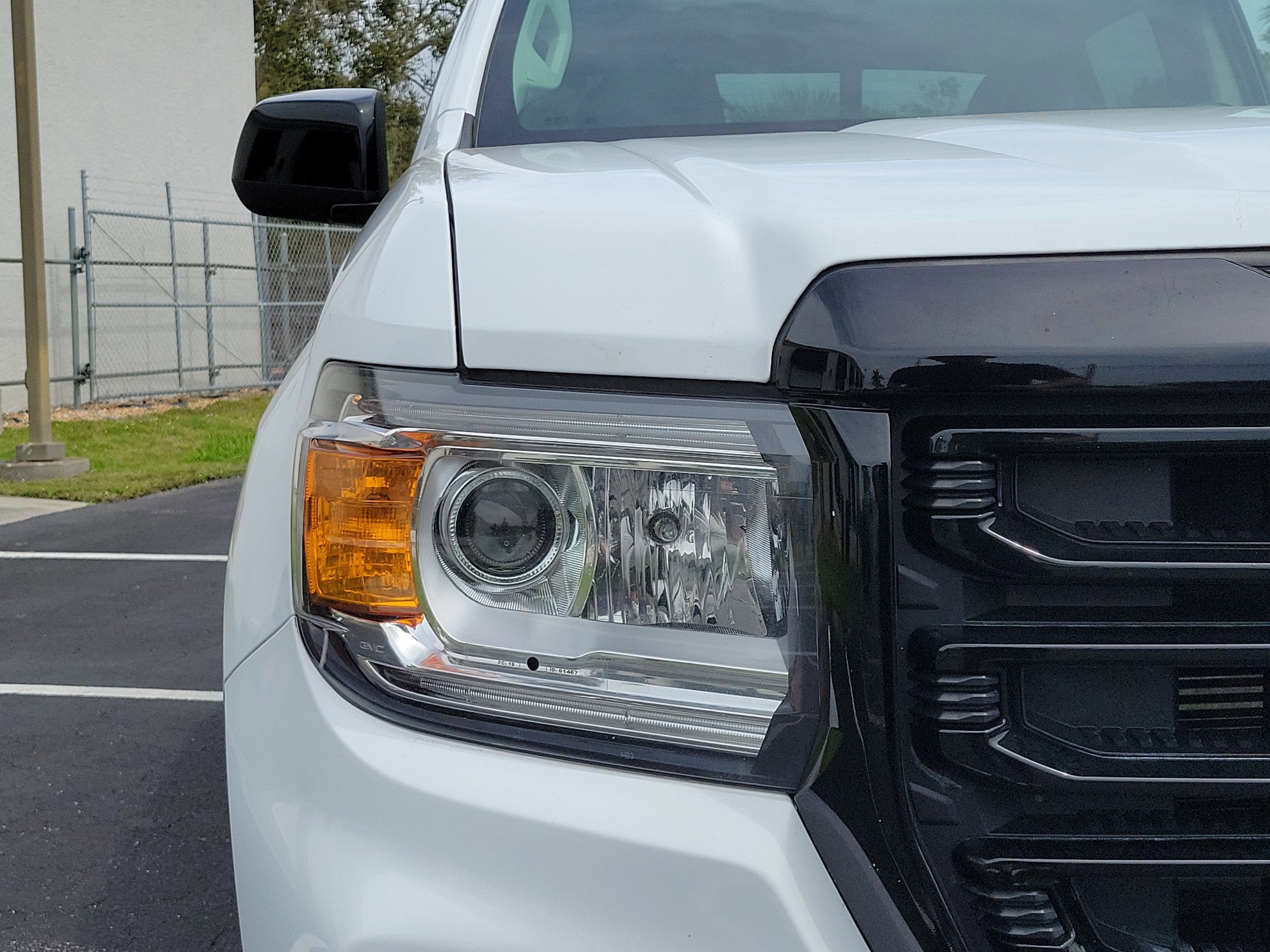 2022 GMC Canyon 4WD AT4 w/Cloth