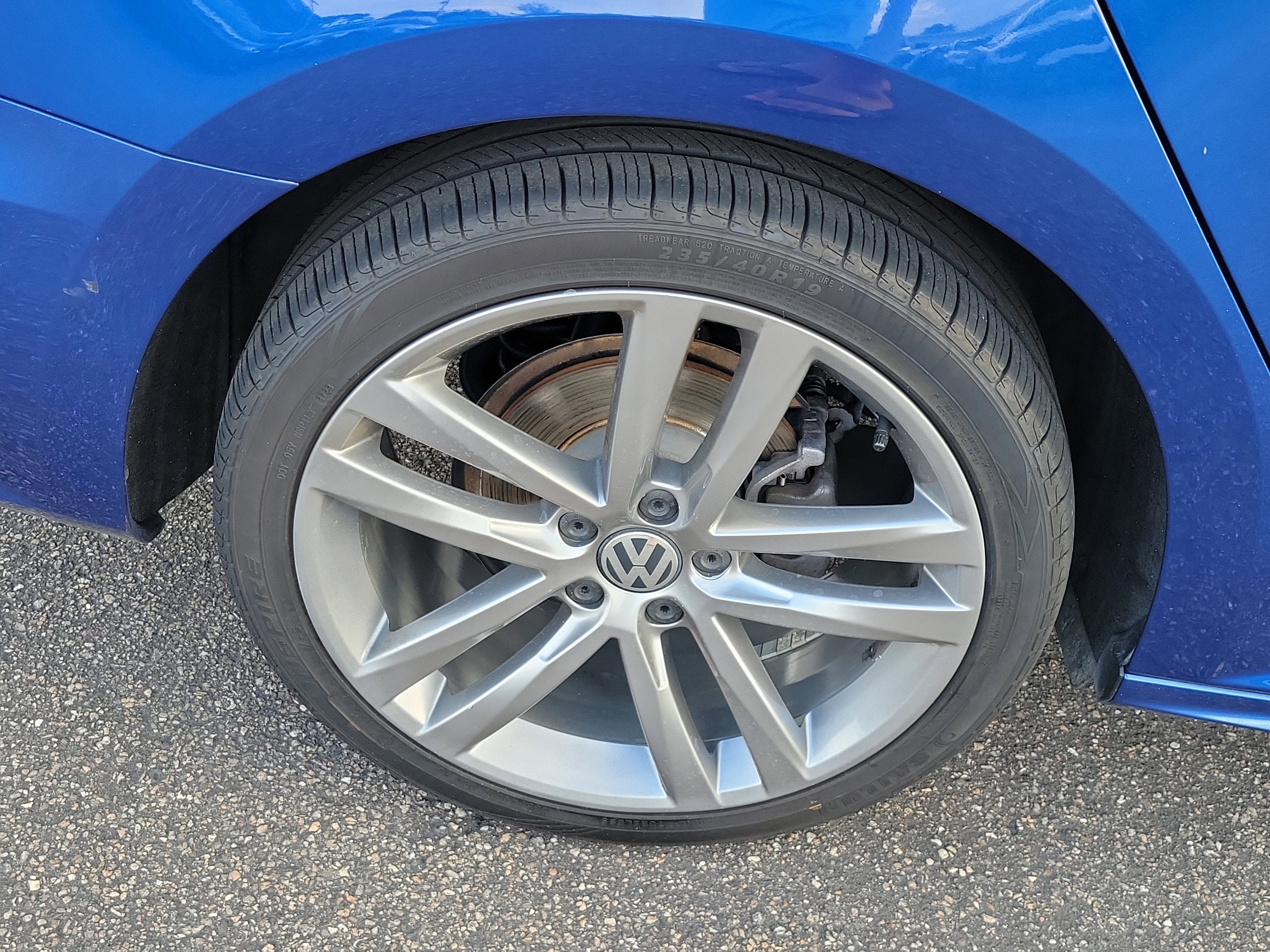 2017 Volkswagen Passat R-Line w/Comfort Pkg