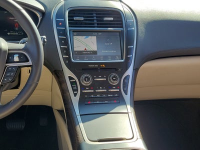 2019 Lincoln Nautilus Select