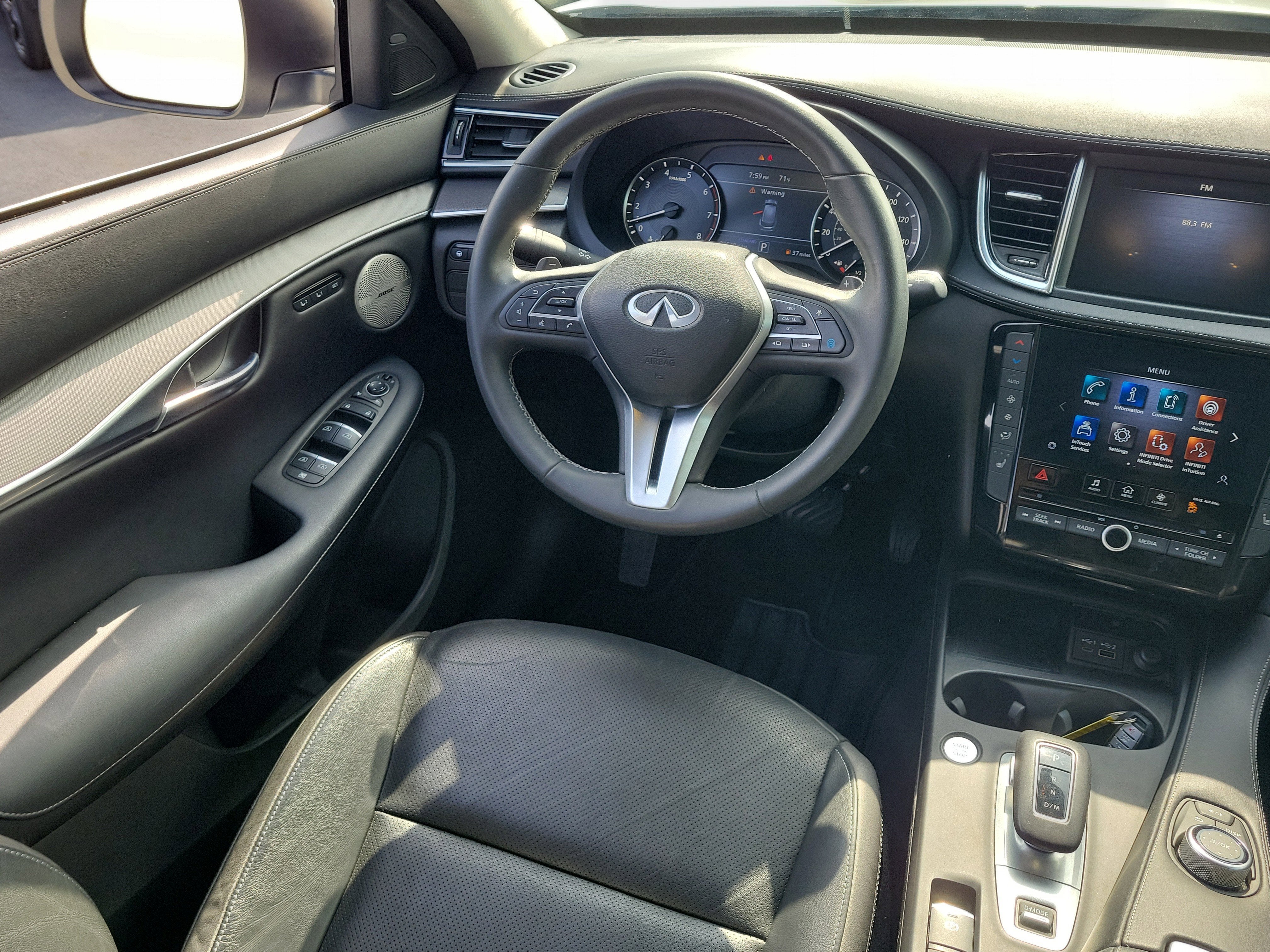 2023 INFINITI QX50 LUXE