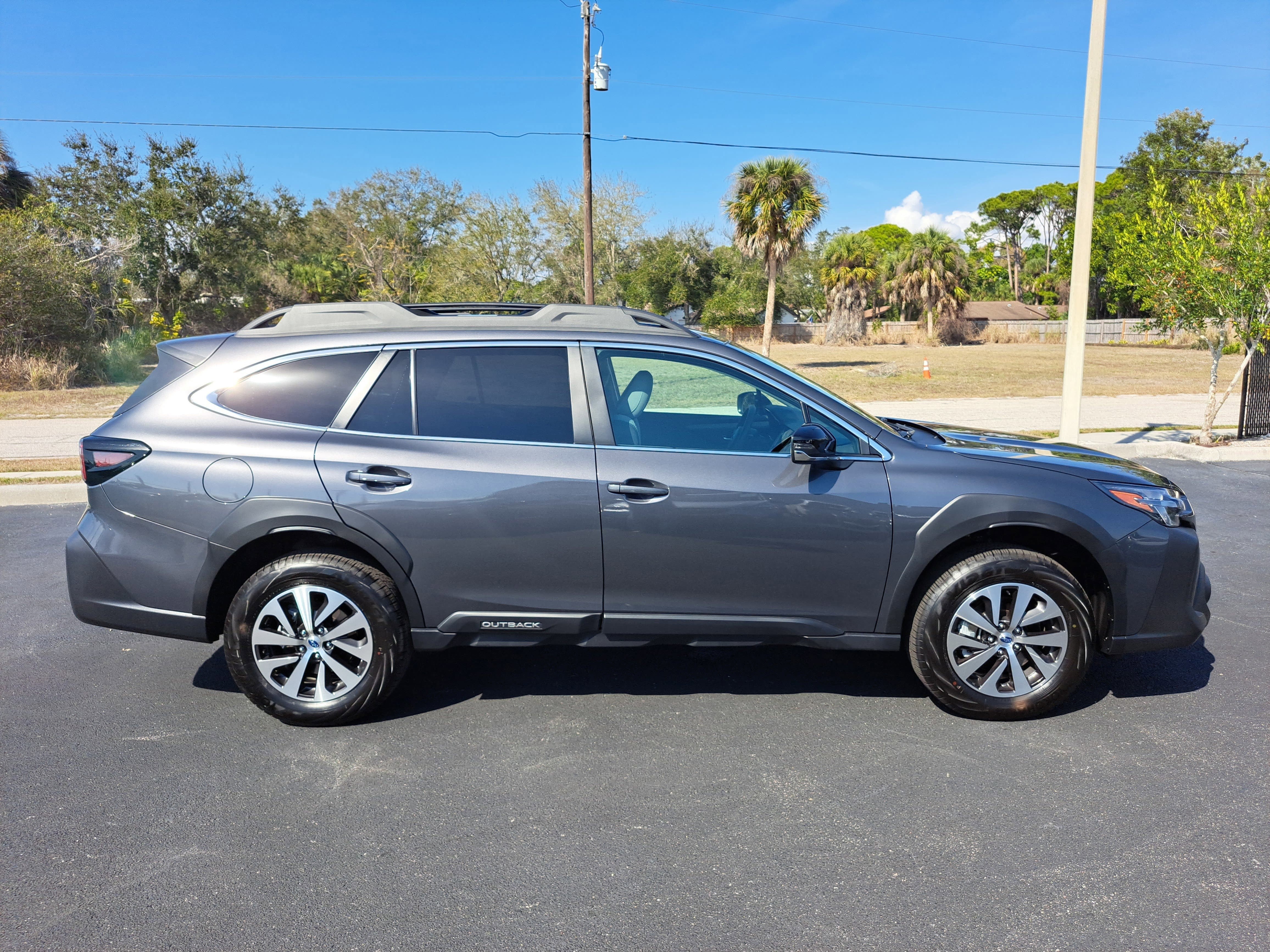2025 Subaru Outback Premium