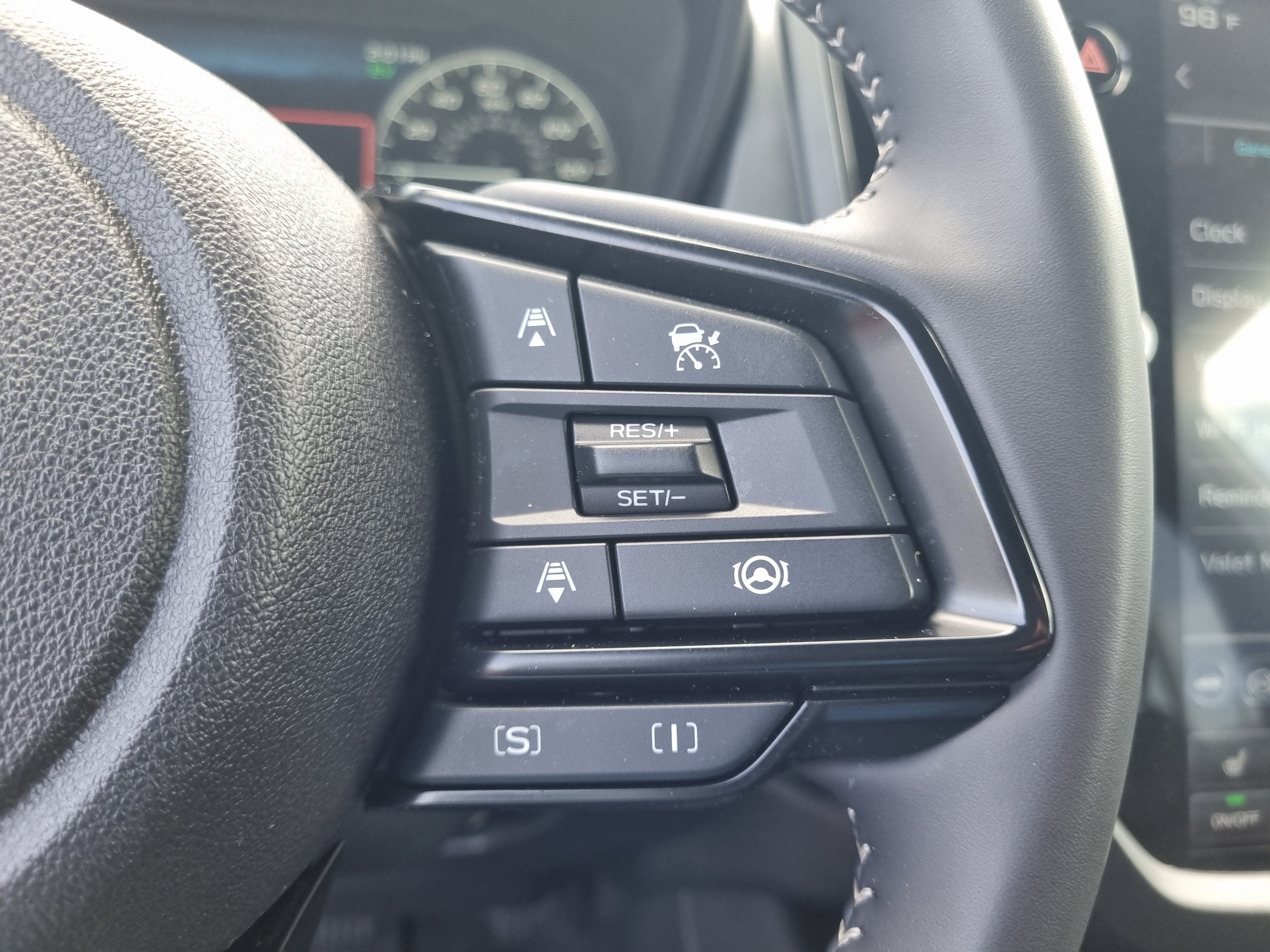 2025 Subaru Forester Premium Hybrid