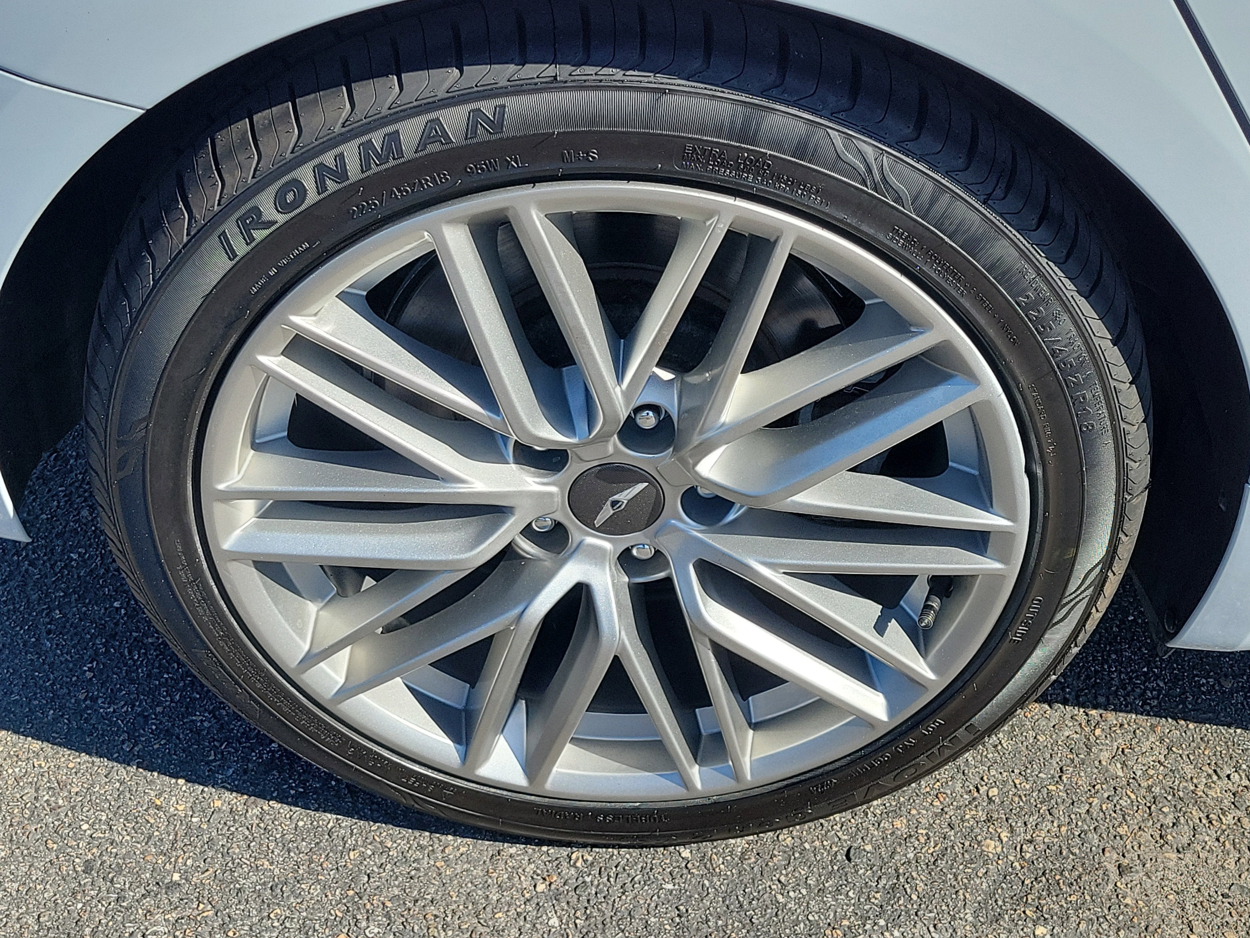 2020 Genesis G70 2.0T