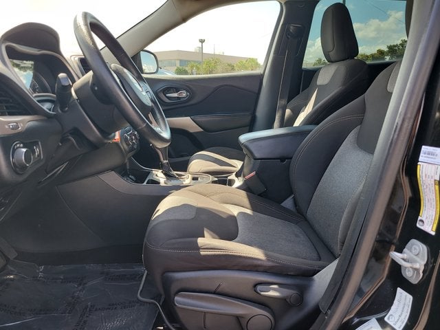 2017 Jeep Cherokee Sport