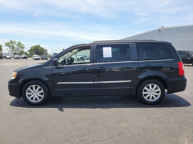 2016 Chrysler Town & Country Touring