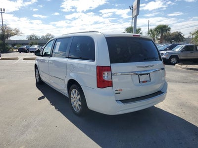 2016 Chrysler Town & Country Touring