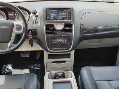 2014 Chrysler Town & Country Touring