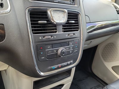 2014 Chrysler Town & Country Touring