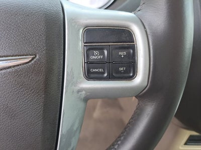 2016 Chrysler Town & Country Touring