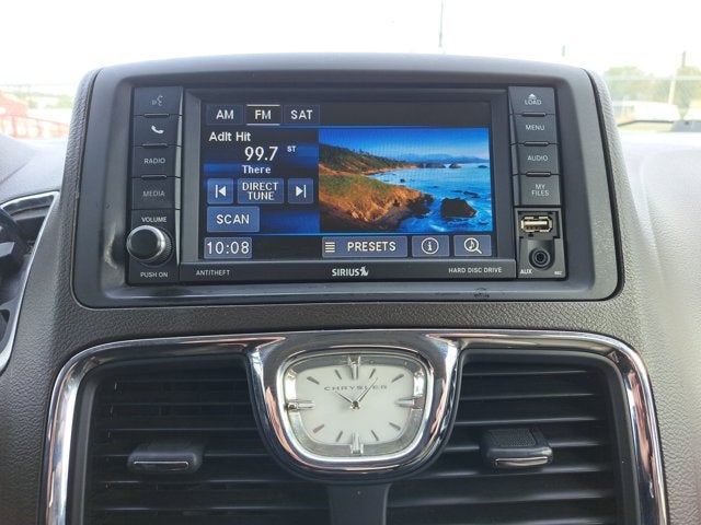 2016 Chrysler Town & Country Touring