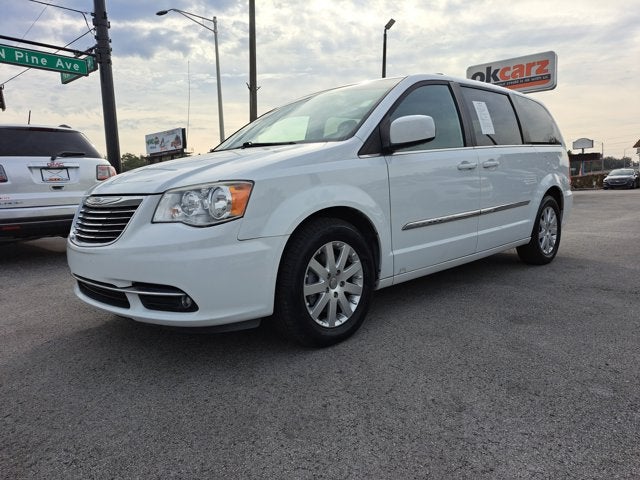 2016 Chrysler Town & Country Touring