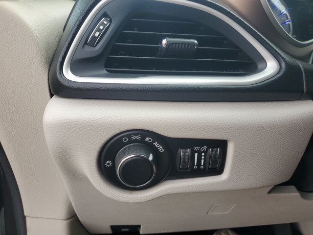2017 Chrysler Pacifica Touring