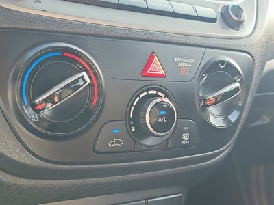 2020 Hyundai Accent SE