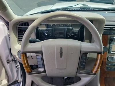 2013 Lincoln Navigator 2WD 4dr