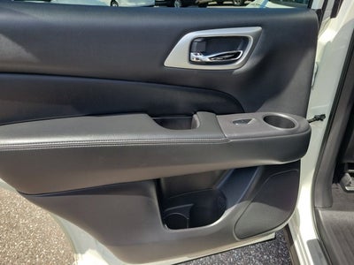 2020 Nissan Pathfinder SL