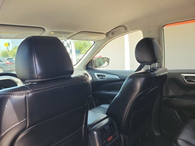 2020 Nissan Pathfinder SL