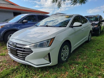 2020 Hyundai Elantra SE