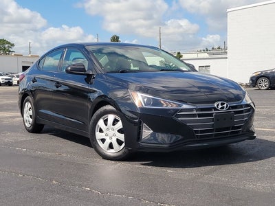 2020 Hyundai Elantra SE