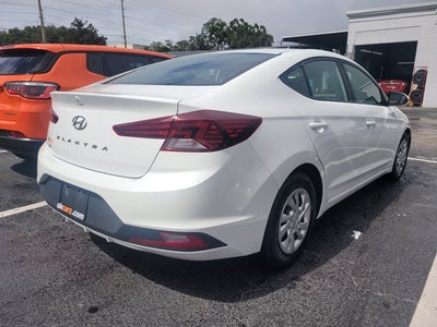 2020 Hyundai Elantra SE