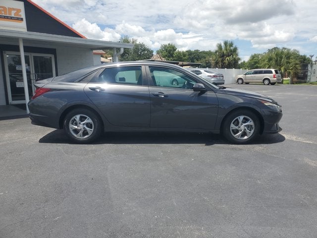 2021 Hyundai Elantra SE