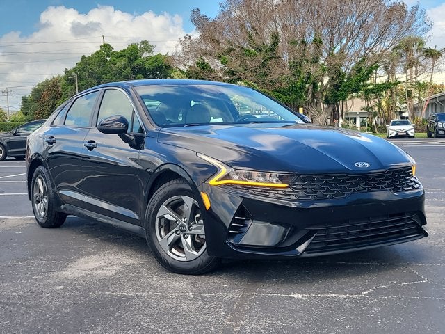 2021 Kia Optima LXS FWD's photo